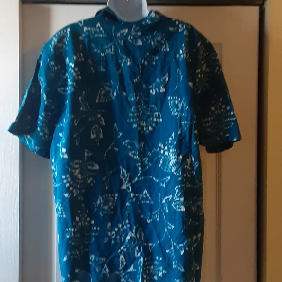 LUCKY BRAND BLUE AND WHITE BUTTON DOWN FRONT SHIRT, XL - Picture 2 of 10